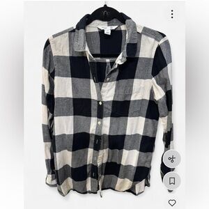 Old Navy Medium Black and White Plaid Flannel long sleeve shirt